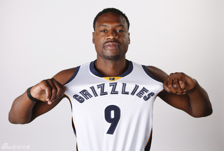 南宫28-关于里程碑夜！孟菲斯灰熊队长鼓劲；世俱杯冲刺阶段刷纪录；信心回归；更衣室氛围转暖的信息