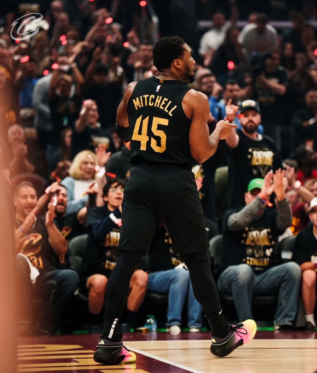 南宫娱乐- 雷霆vs步行者总决赛 