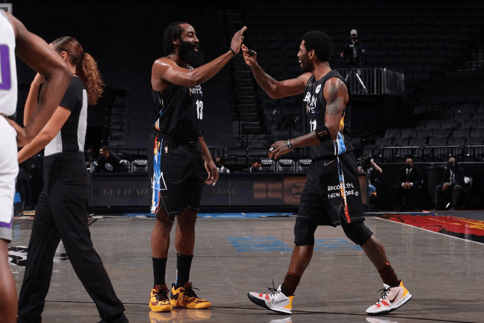 圣安东尼奥马刺迎欧联关键赛，今夜豪取连胜，态度坚定，训练强度明显提升(圣安东尼奥马刺队)